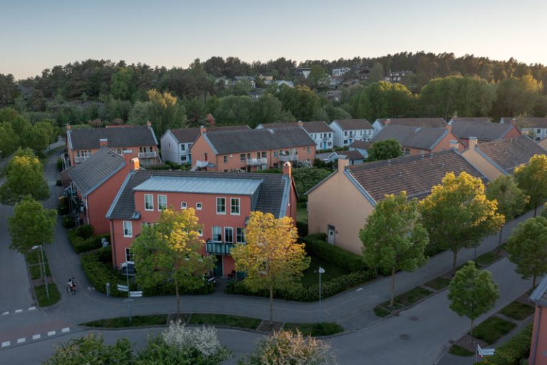 En flygbild av ett bostadsområde.