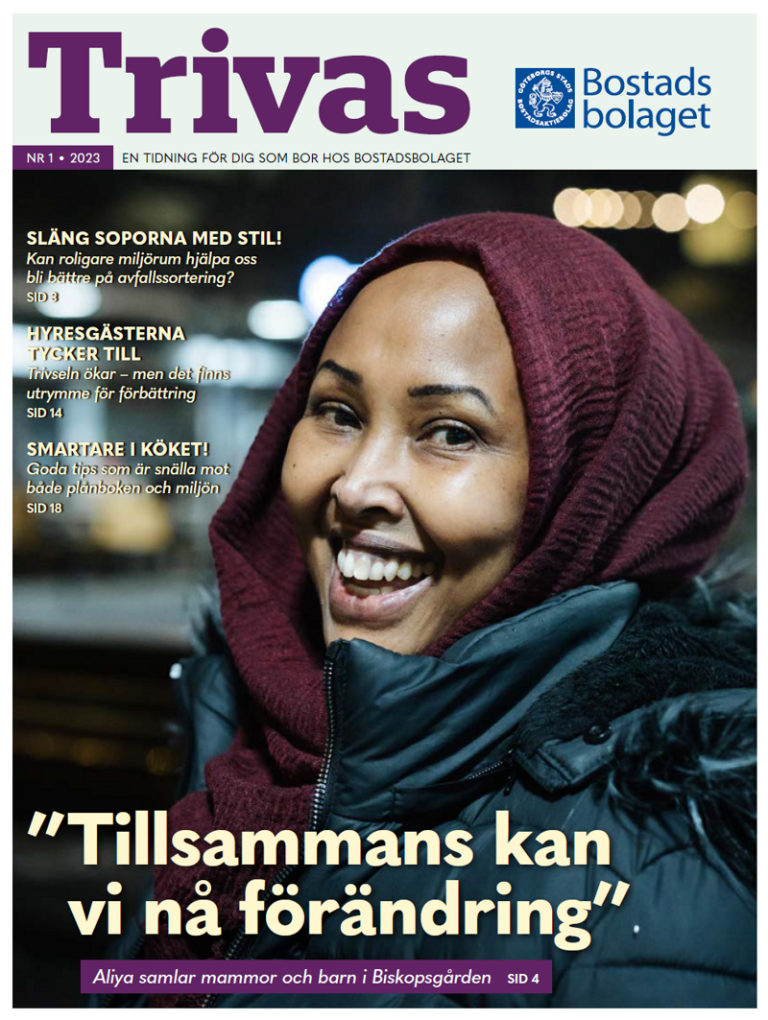 En kvinna som ler mot kameran.