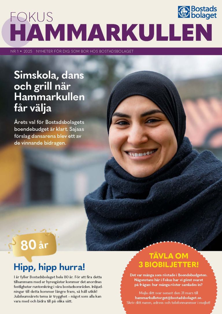 Ett omslag till en tidning. På bilden syns en kvinna som ler mot kameran.