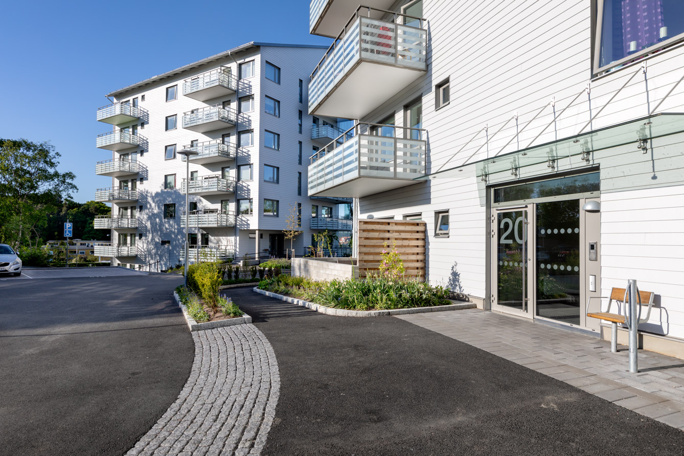 Bilden visar nybyggda sexvåningshus på Nolehultsvägen i Ture, Göteborg
